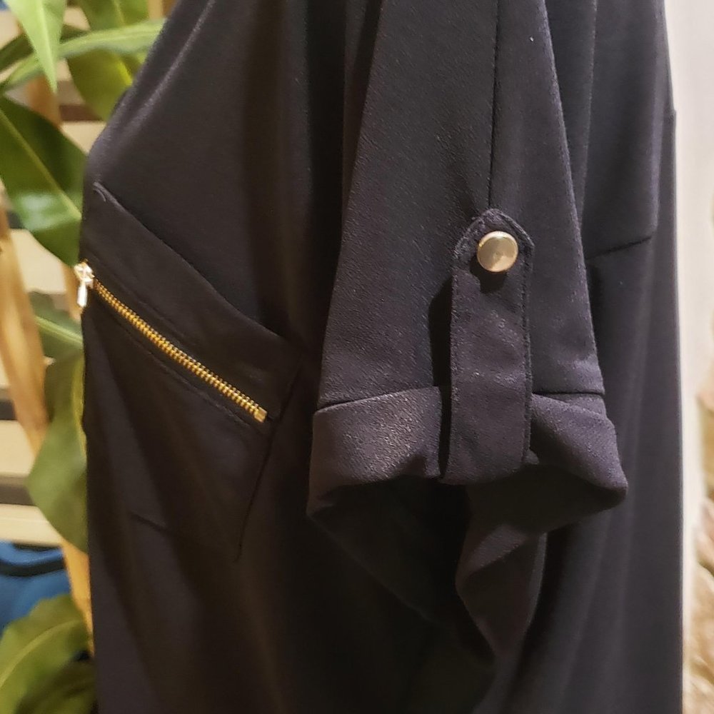 Short Sleeve Top with Zipper Detail